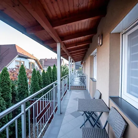 アパート Chalet Keszthely *