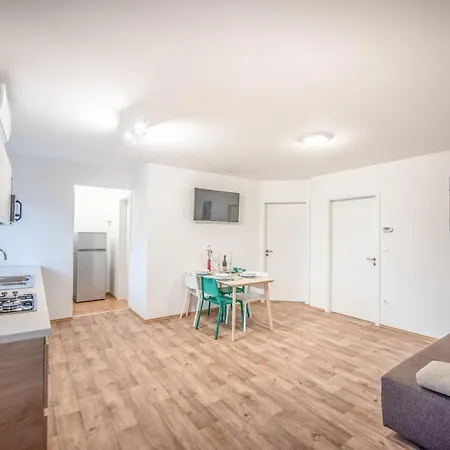 公寓 Chalet Keszthely 凯斯特海伊